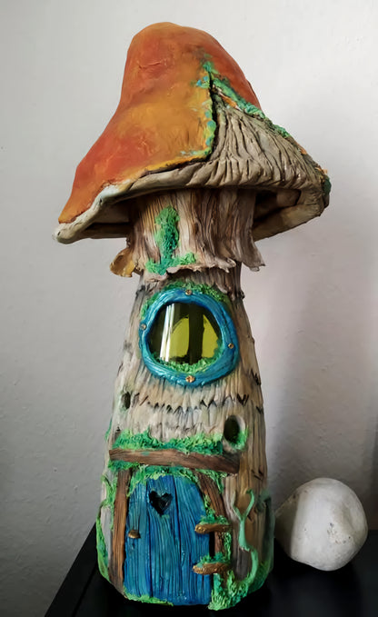 🏠🍄 Maison Champignon Psychédélique – Modèle Unique avec Hublot et Textures